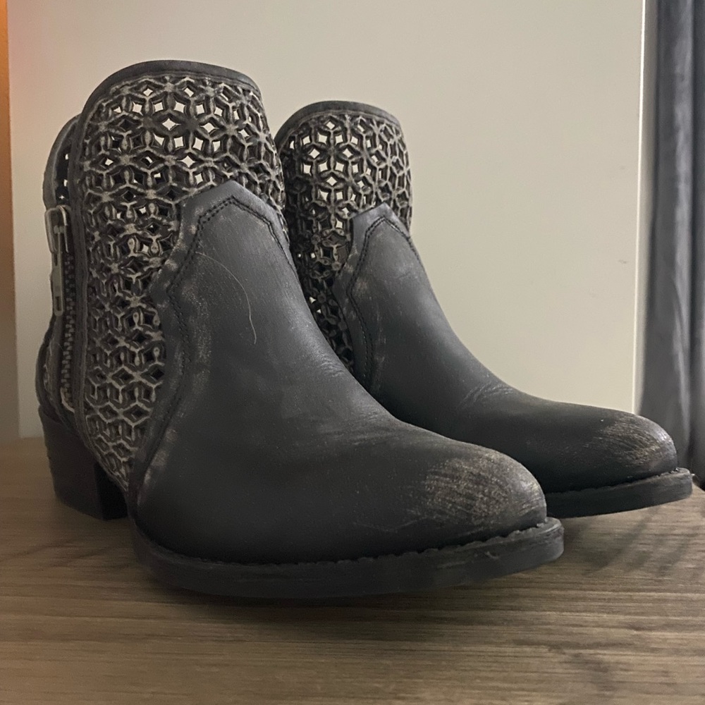 Circle G women’s Booties